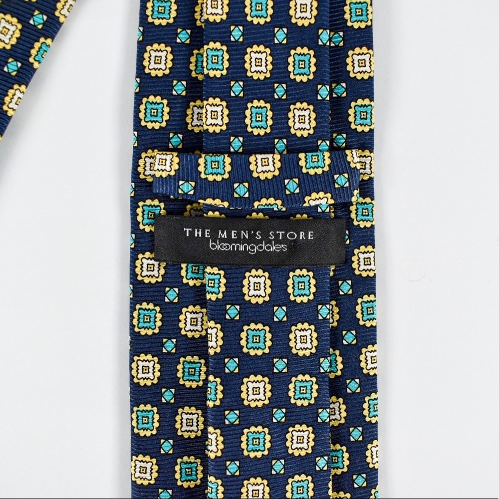 The Men’s Store Bloomingdales 100% Silk Necktie